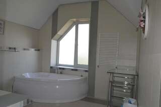 Гостевой дом Клубный дом Одесса Двухместный номер с 1 кроватью и общей ванной комнатой-8